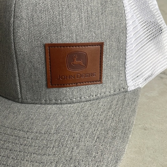 John Deere Hat NWOT - Picture 2 of 3